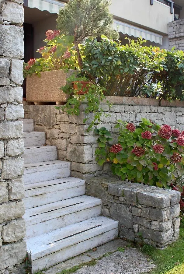 Apartment Appartamento Venzo Brenzone sul Garda Italien