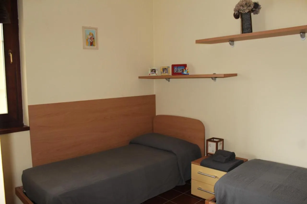 Apartment Appartamento Venzo Brenzone sul Garda Italien